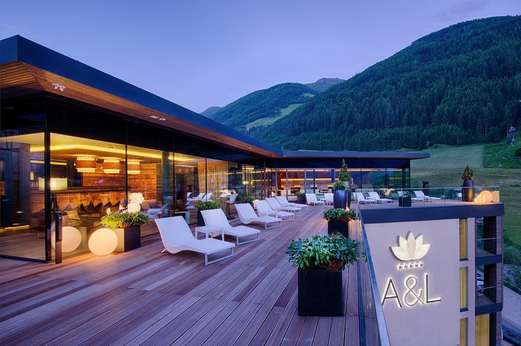Lunaris Wellnessresort Cadipietra Extérieur photo