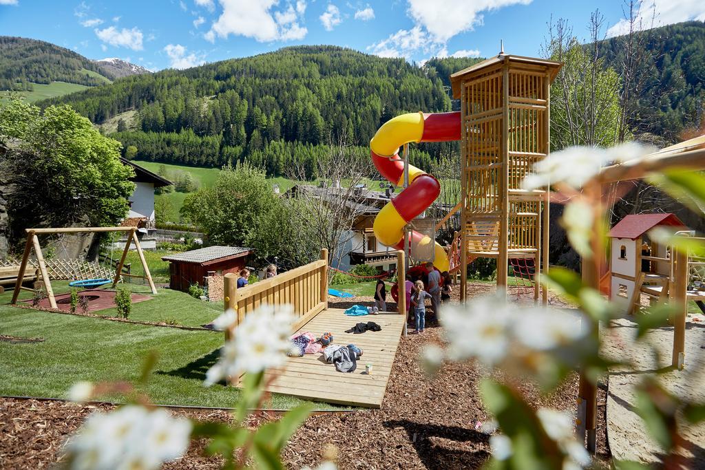 Lunaris Wellnessresort Cadipietra Extérieur photo